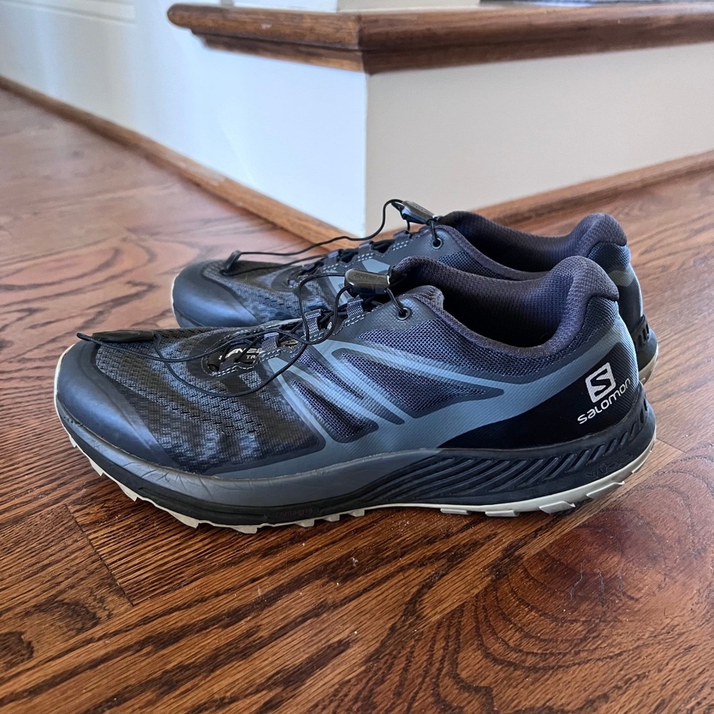 Salomon Men's Athletic Trail Shoe in Charcoal and Light Gray - Picture 12 of 16